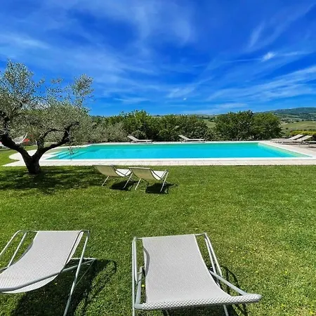 Holiday In Italy S Finest Wine And Truffle Area With An Exc Pool Fantastic Villa